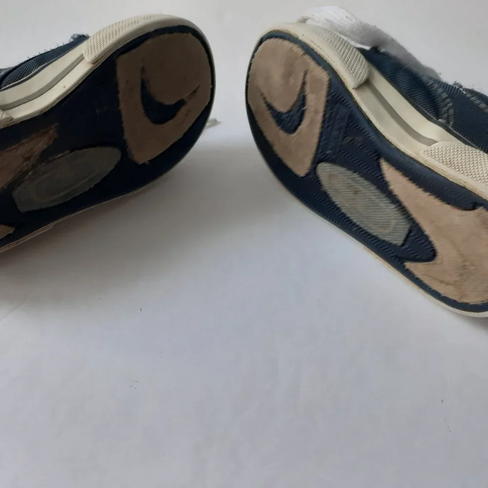 Carter's Boys Shoes Navy Canvas Laces Size 7